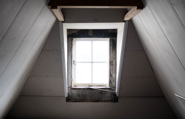 wall-house-window-loft (1).jpg